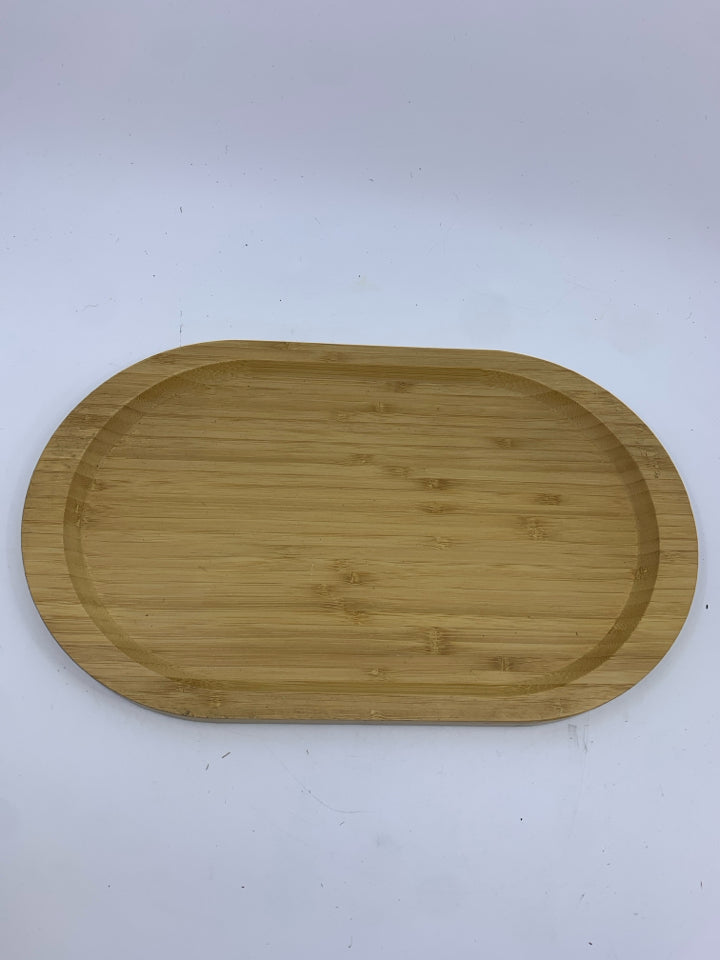 LARGE OVAL BAMBOO TRAY-PAMPERED CHEF.