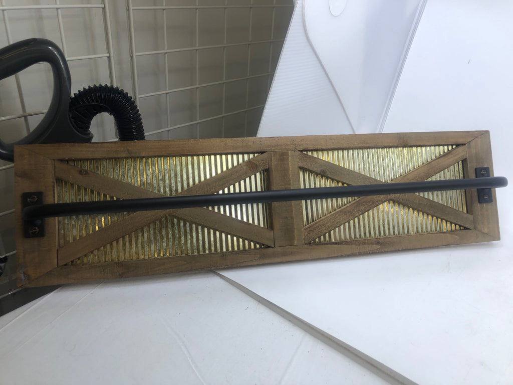 WOOD/METAL WALL ART W/ BLACK METAL TOWEL RACK.