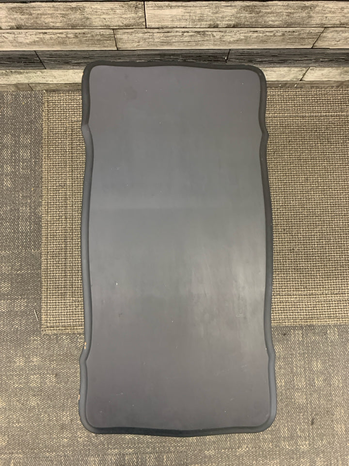 BLACK PAINTED SIDE TABLE W/SPINDLE LEGS.