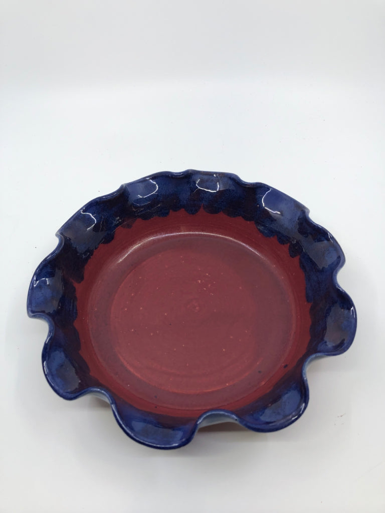 BLUE AND PINK WAVY EDGE POTTERY PIE DISH.