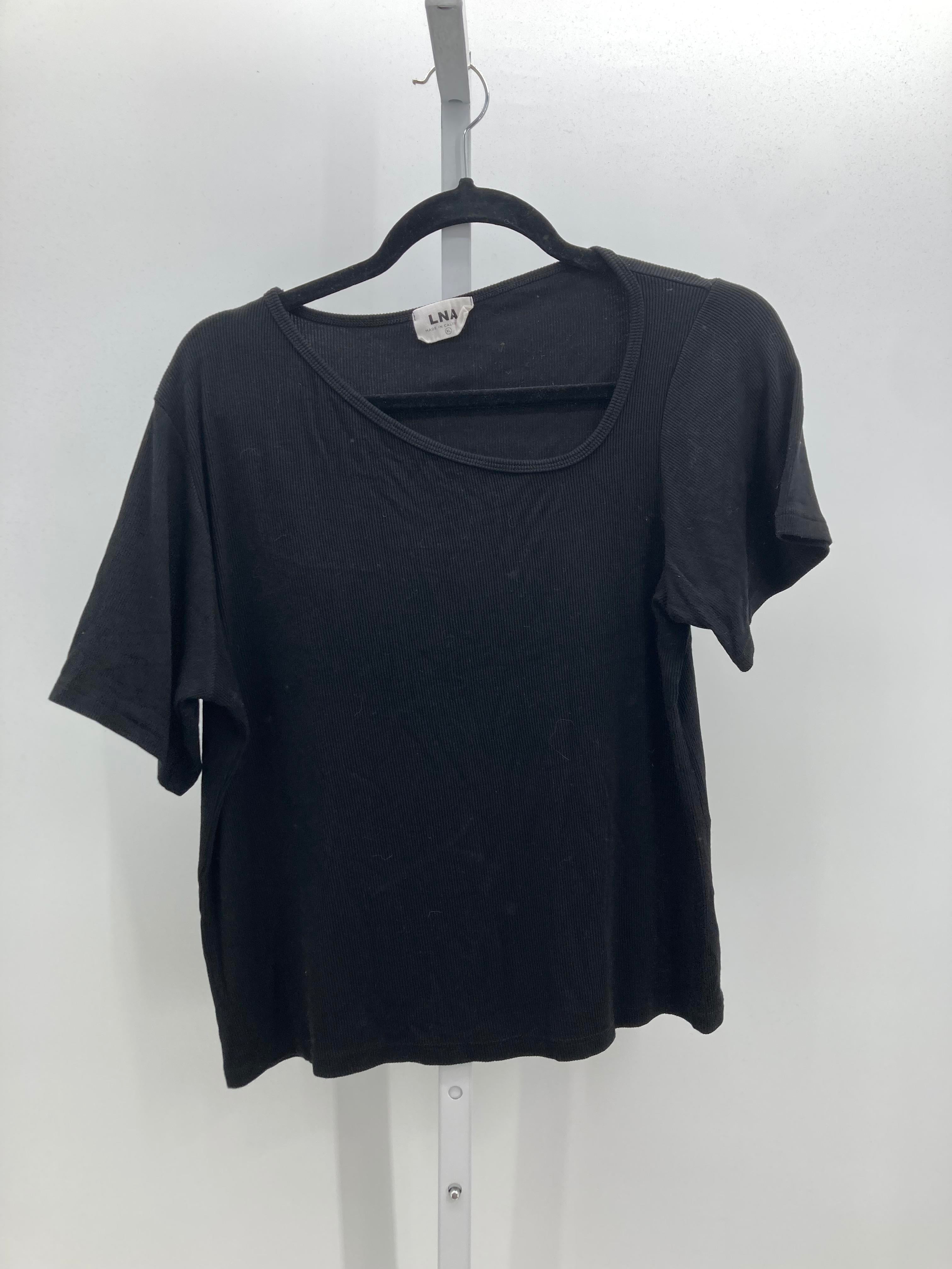 Size Extra Large Misses Short Sleeve Shirt