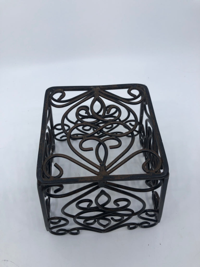 BLACK METAL SCROLL SQUARE BASKET.