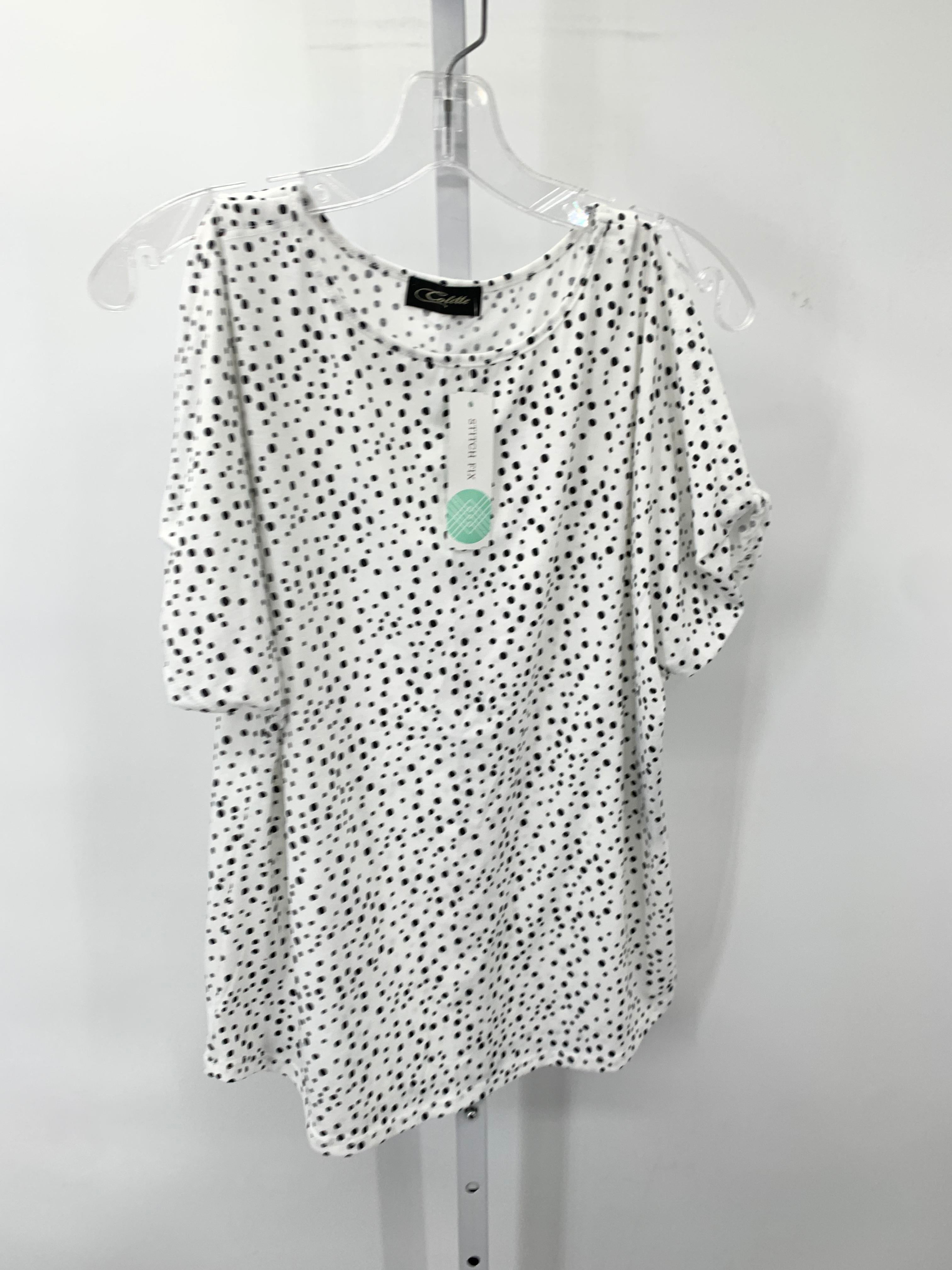 Size Medium Misses Short Sleeve Shirt