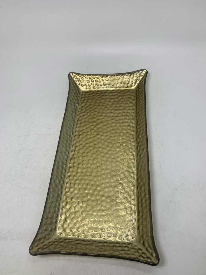 RECTANGLE HAMMERED GLASS TRAY.