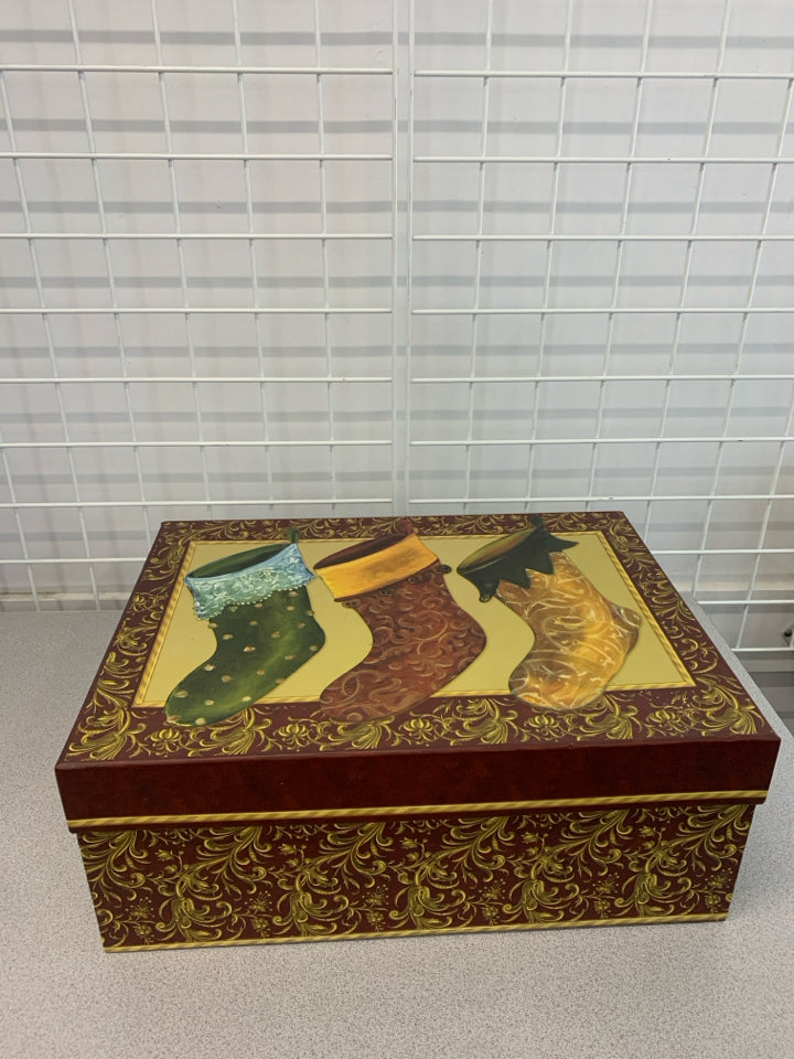 STOCKING PRINT CARDBOARD ORNAMENT STORAGE BOX.