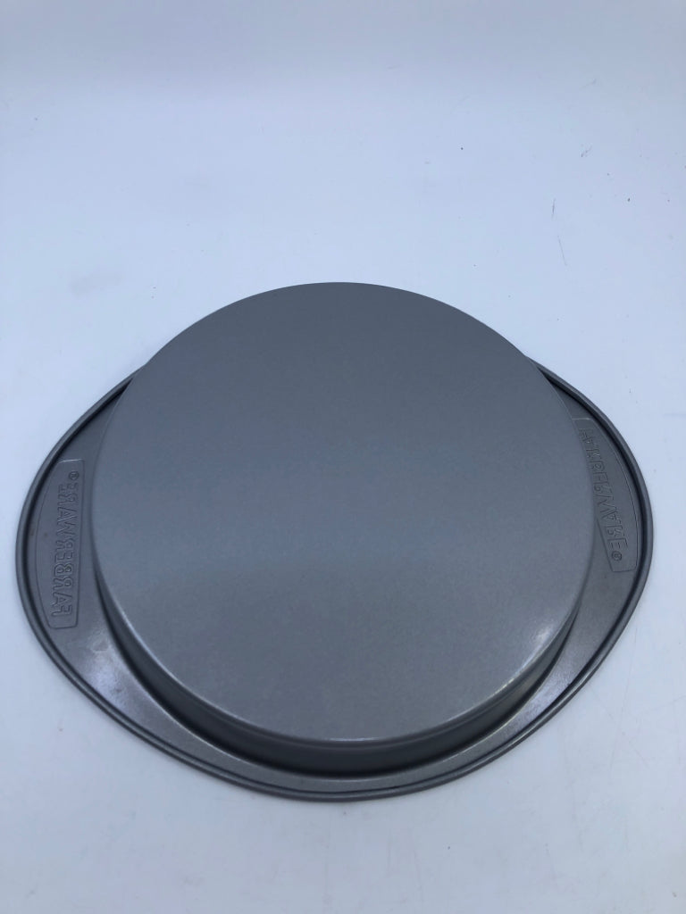 METAL PIE PLATE.