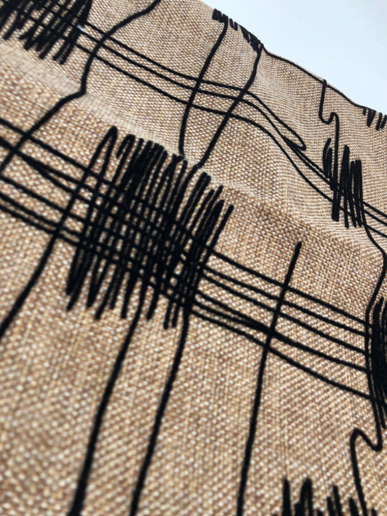 BEIGE TAN/BLACK ABSTRACT SCRIBBLE GEOMETRIC TEXTURED PILLOW COVER.