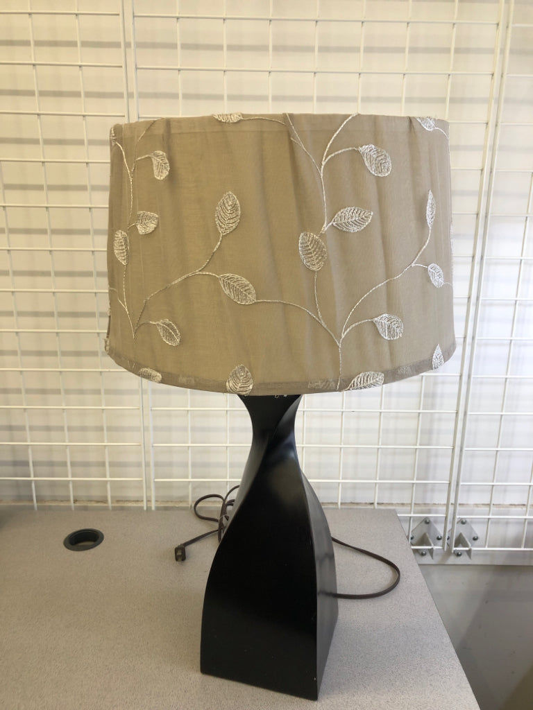 BLACK TWIST LAMP W/GLITTER LEAVES FABRIC SHADE.