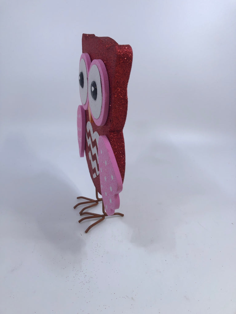 GLITTER VALENTINE DECORATIVE OWL.
