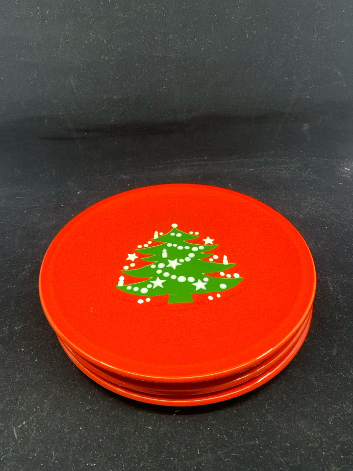 4 WAECHTERBACH DINNER PLATES RED W/ CHRISTMAS TREE.