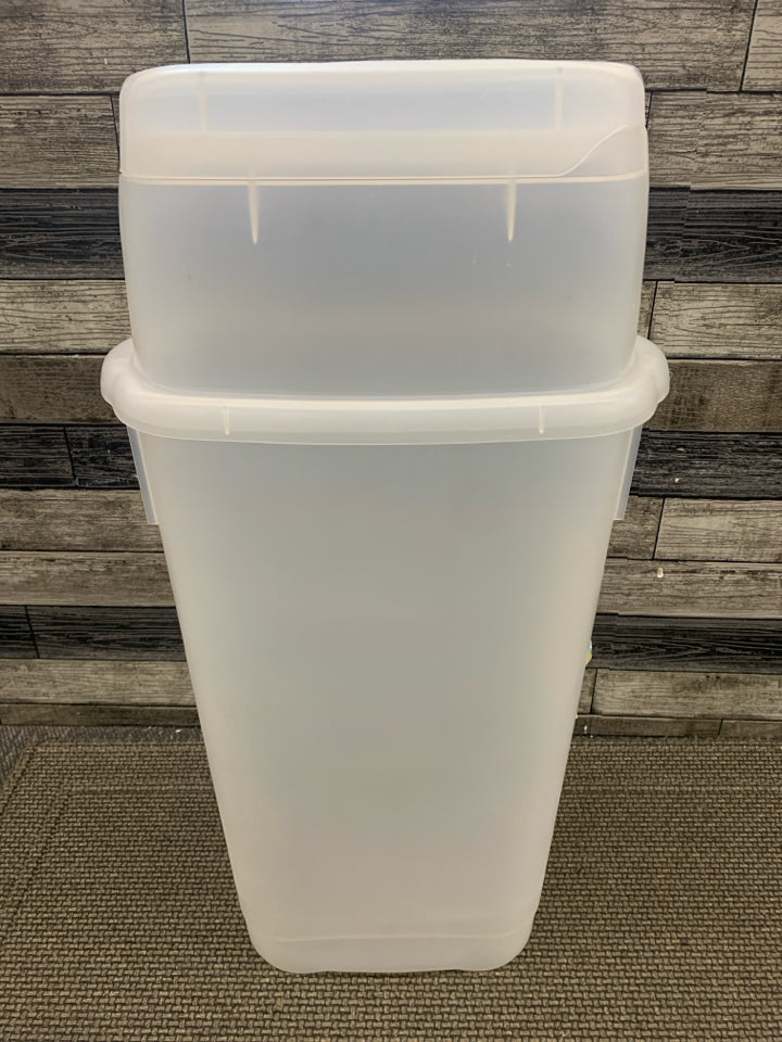 CLEAR PLASTIC WRAP'N CRAFT WRAPPING PAPER HOLDER.
