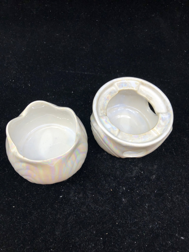 2PC PEARLESCENT TULIP TEA LIGHT WARMER.