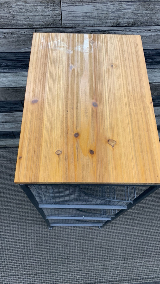 3-CUBBIE METAL SHELF W/WOOD TOP.