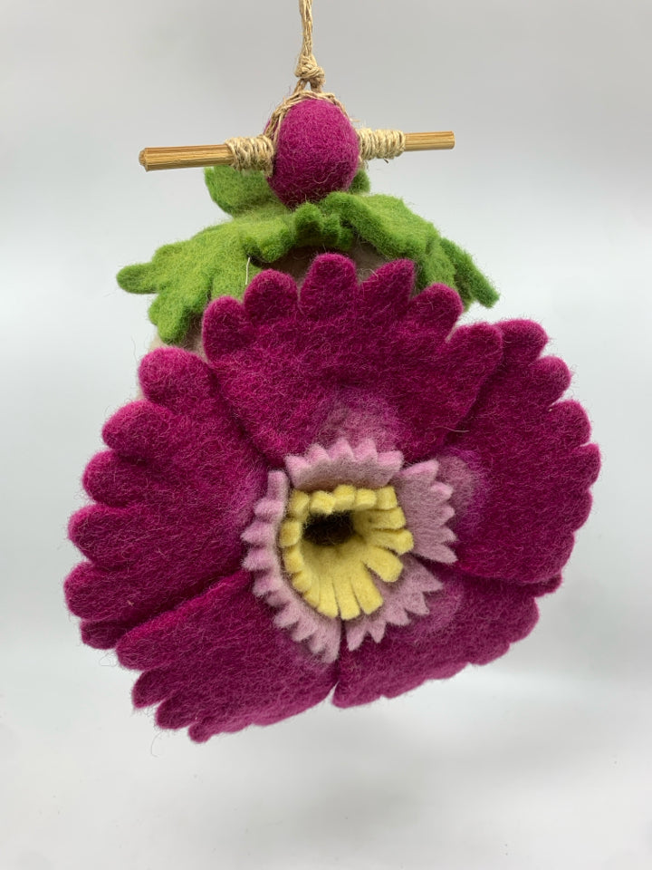 DZI FELT FLOWER BIRD HOUSE.