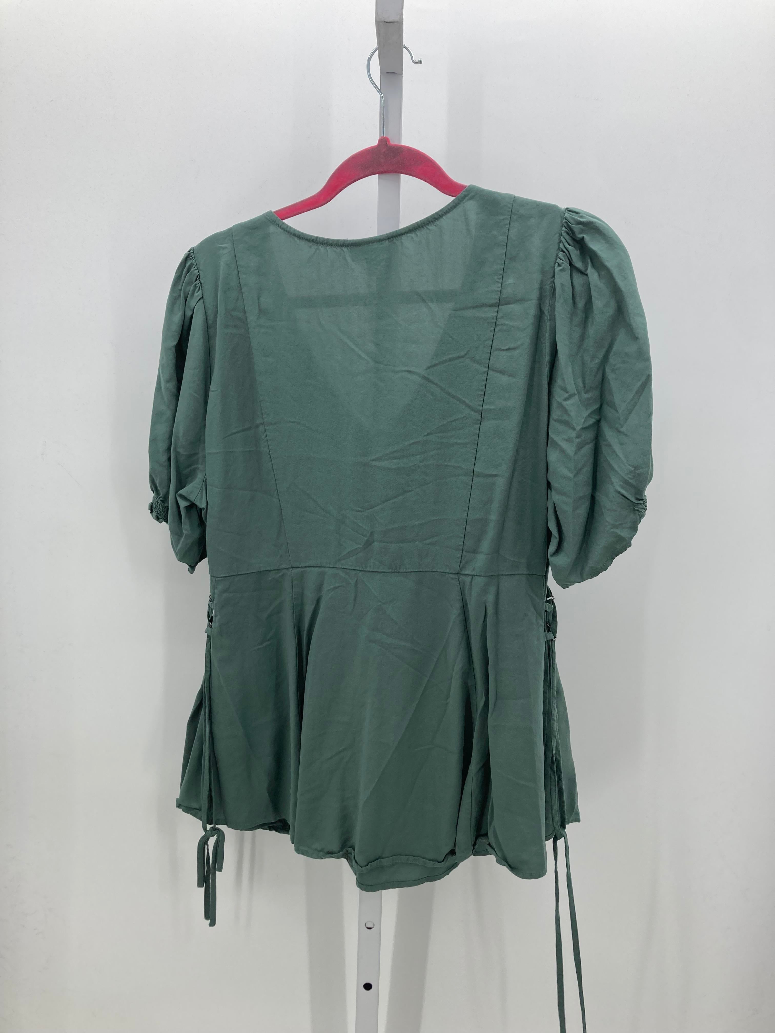 Torrid Size 0X Womens Short Sleeve Shirt
