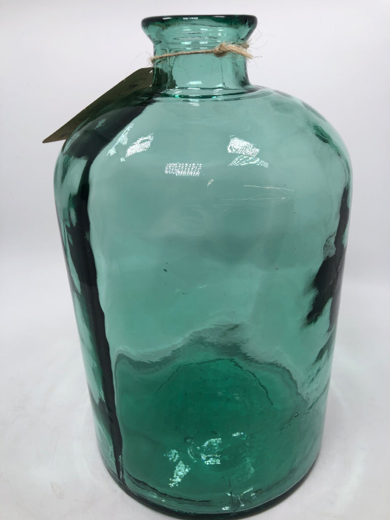 NWT RECYCLED GREEN GLASS VASE.