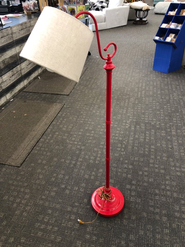 RED METAL SCROLL FLOOR LAMP.