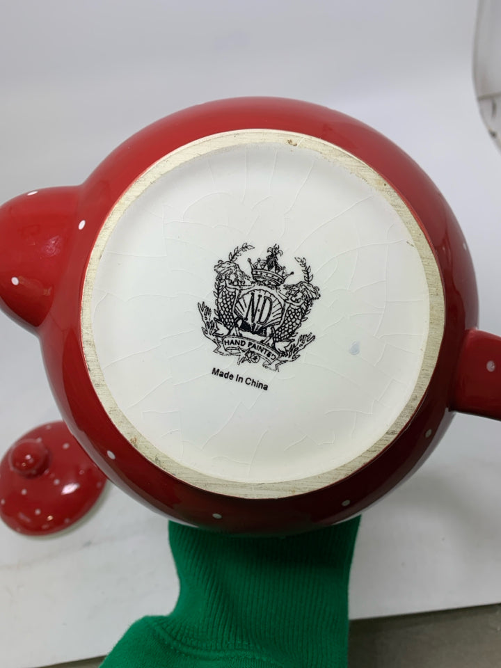 RED/WHITE POLKA DOTS ND SNOWMEN TEAPOT.
