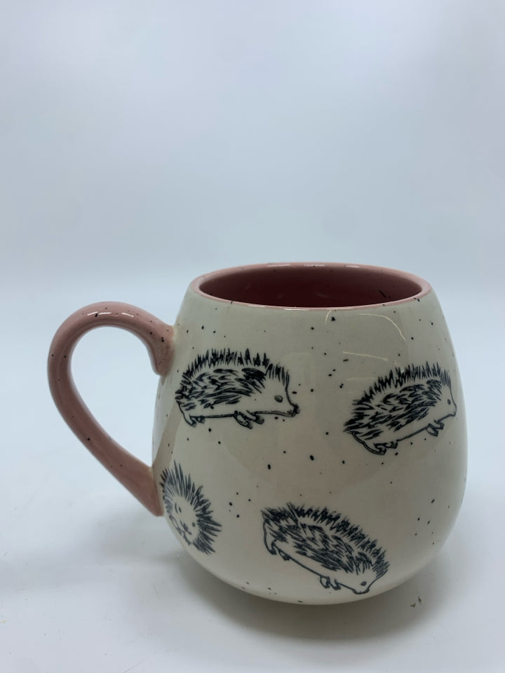 PINK HEDGEHOG MUG.