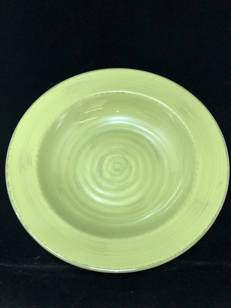 HAND-PAINTED GREEN GIBSON SERVING BOWL.