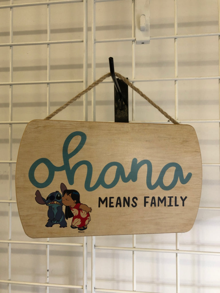 OHANA MEANS FAMILY WALL HANGING.