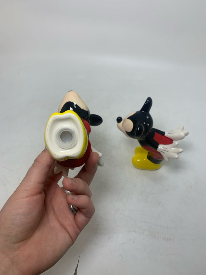 CERAMIC MIKEY/MINNIE KISSING SALT/PEP SHAKERS.