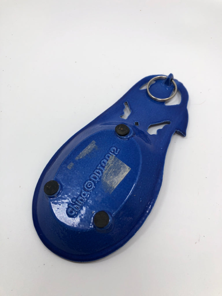 BLUE CERAMIC SPOON REST W/ROOSTER DESIGN.