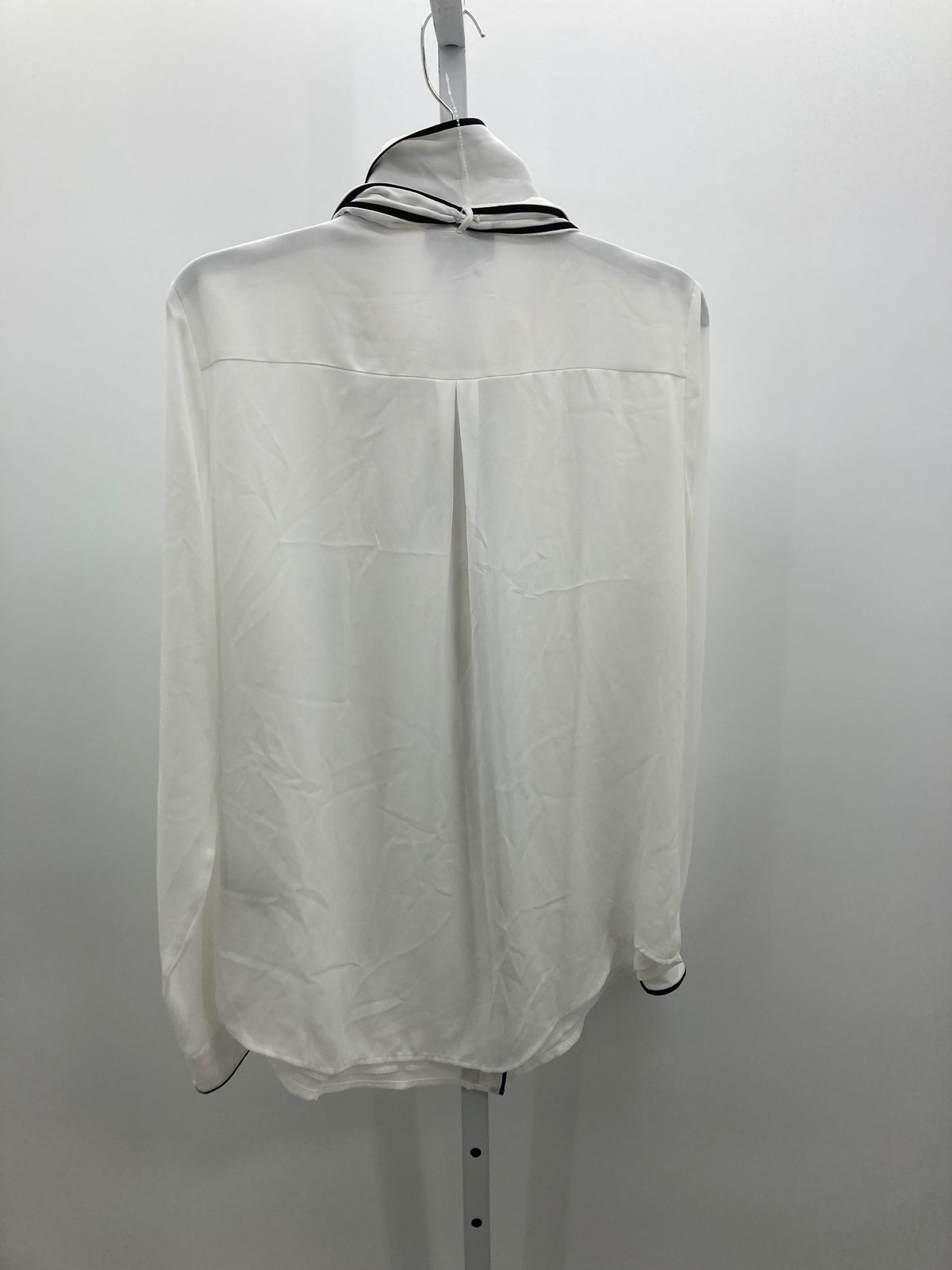 DKNY Size Large Misses Long Sleeve Shirt