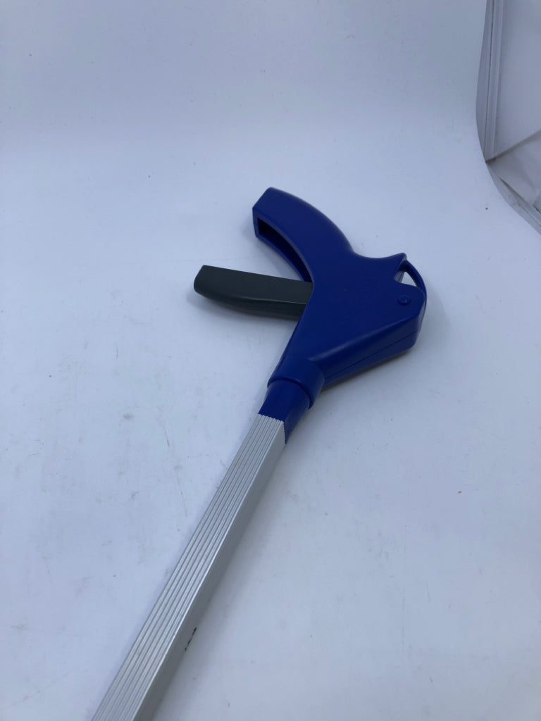 BLUE AND METAL GRABBER.