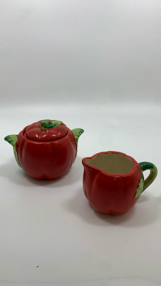 VTG TOMATO CREAMER+SUGAR SET W/LID.
