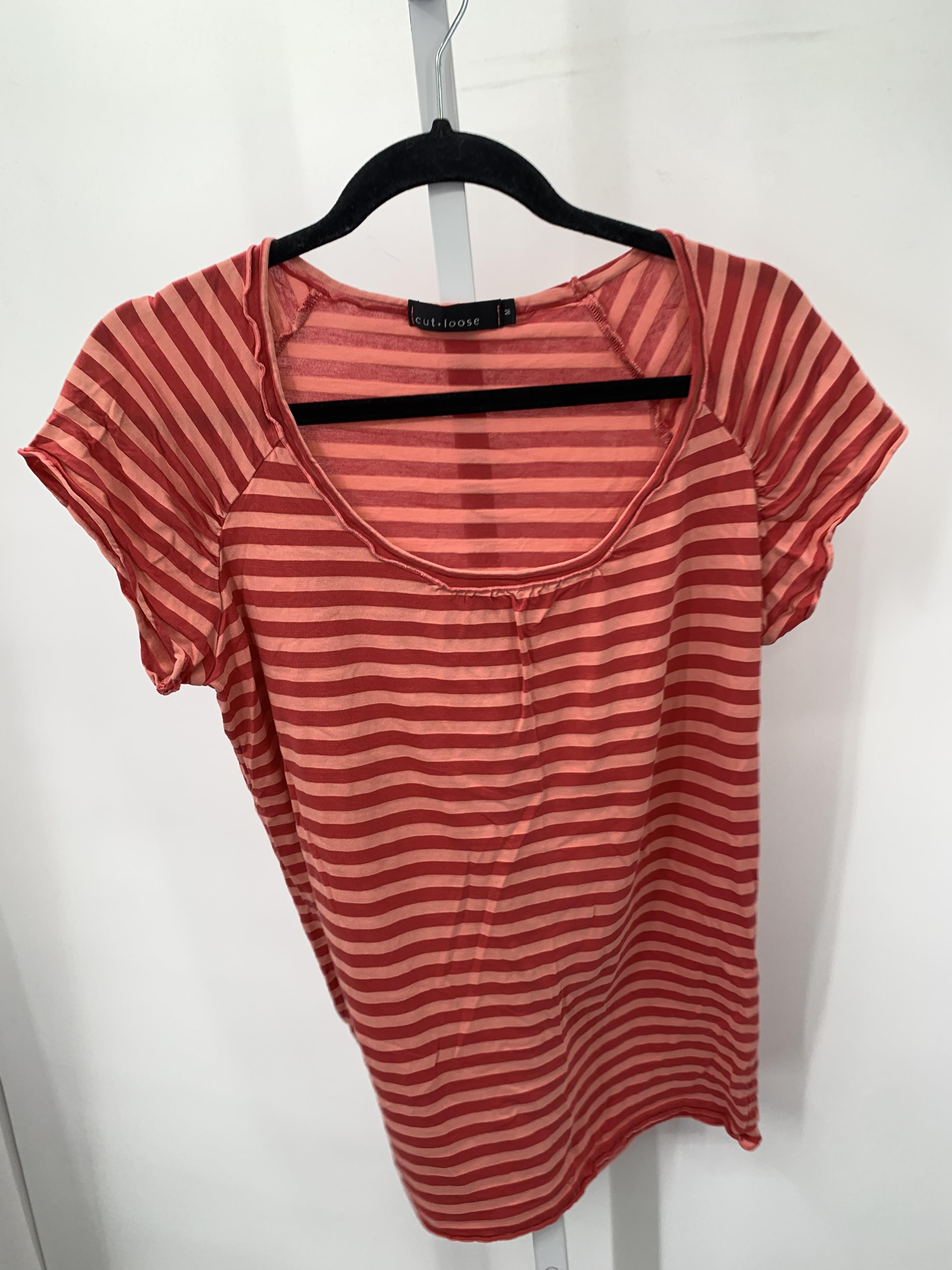 Size Medium Misses Short Sleeve Shirt