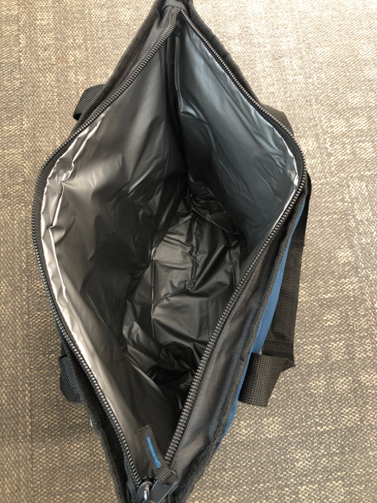 NWT BEACH THERAPY COOLER TOTE.
