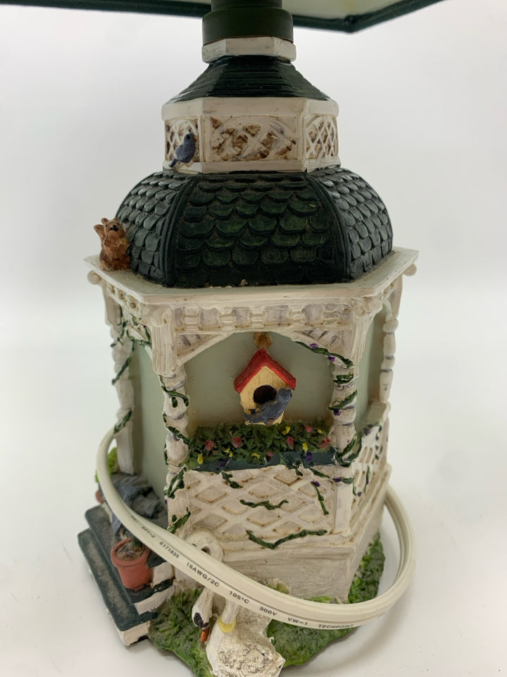 GAZEBO GARDEN LAMP W GREEN SHADE.
