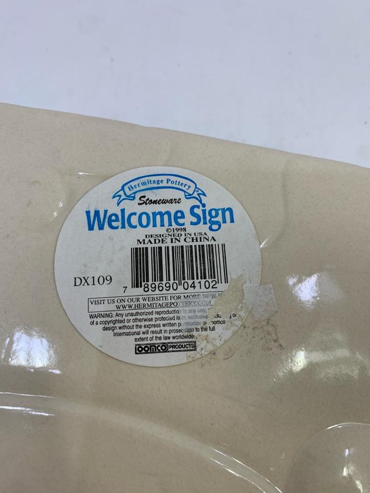 HERMITAGE POTTERY WELCOME BUNNY.