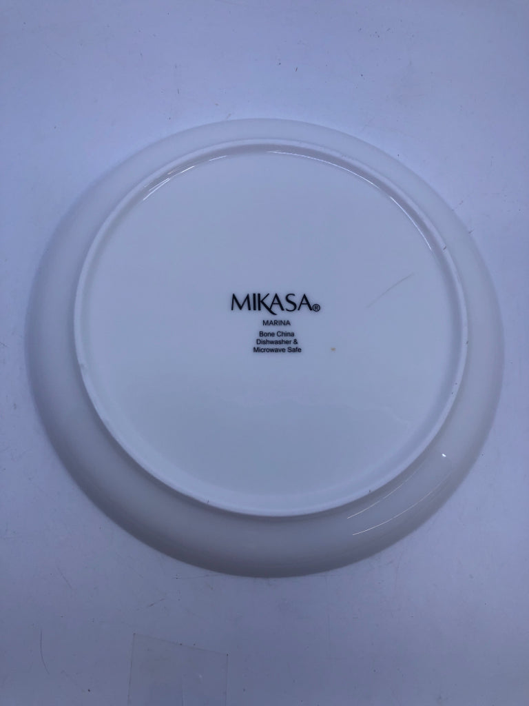 4 WHITE DINNER PLATES W/ BLUE LINED EDGE MIKASA.