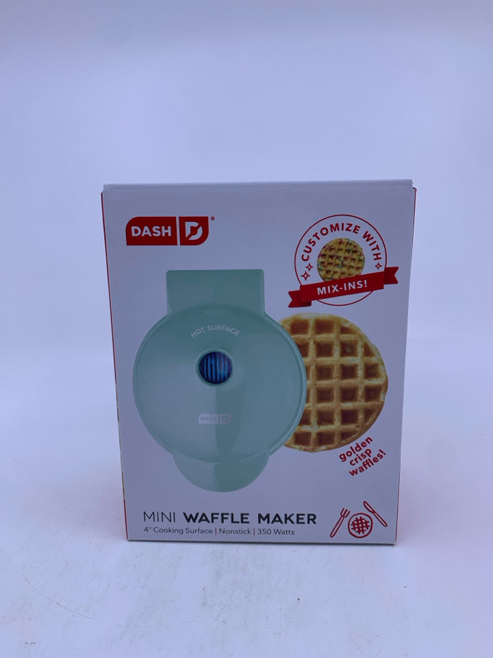 NIB TEAL MINI WAFFLE MAKER DASH.