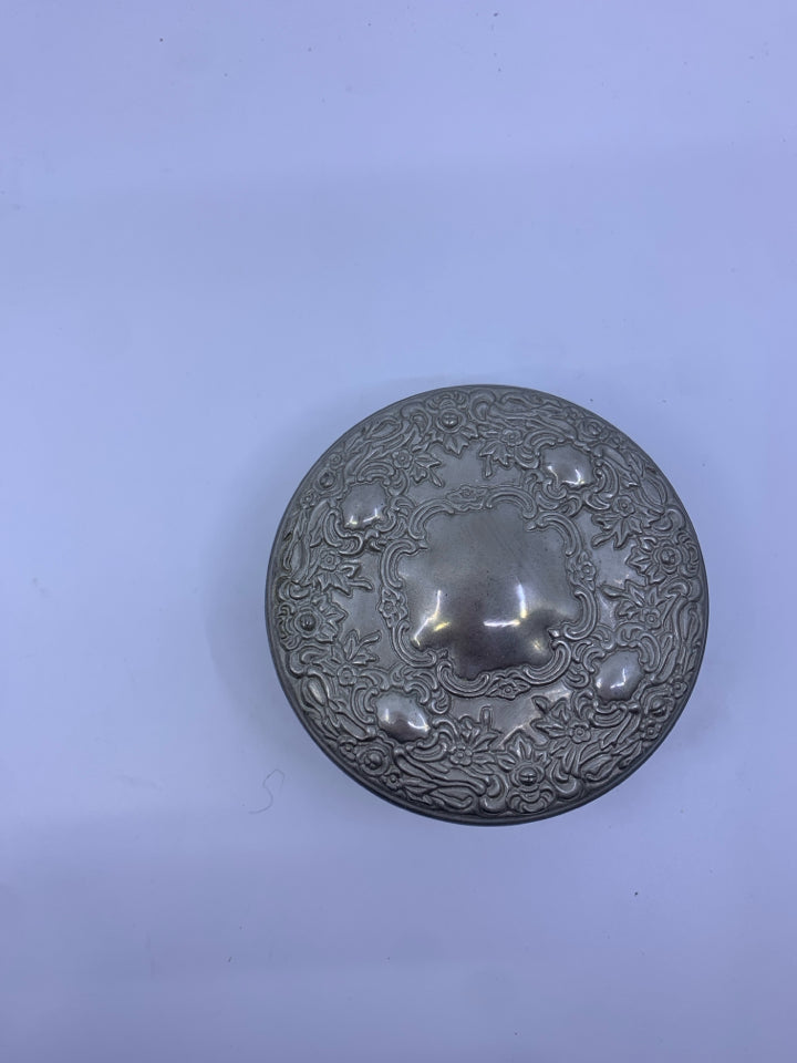 VTG POWDER PUFF JAR.