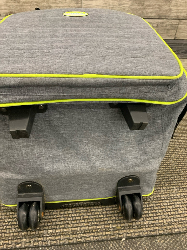 ARIZONABLUE ARCTIC PAK GRAY ROLLING COOLER BAG.