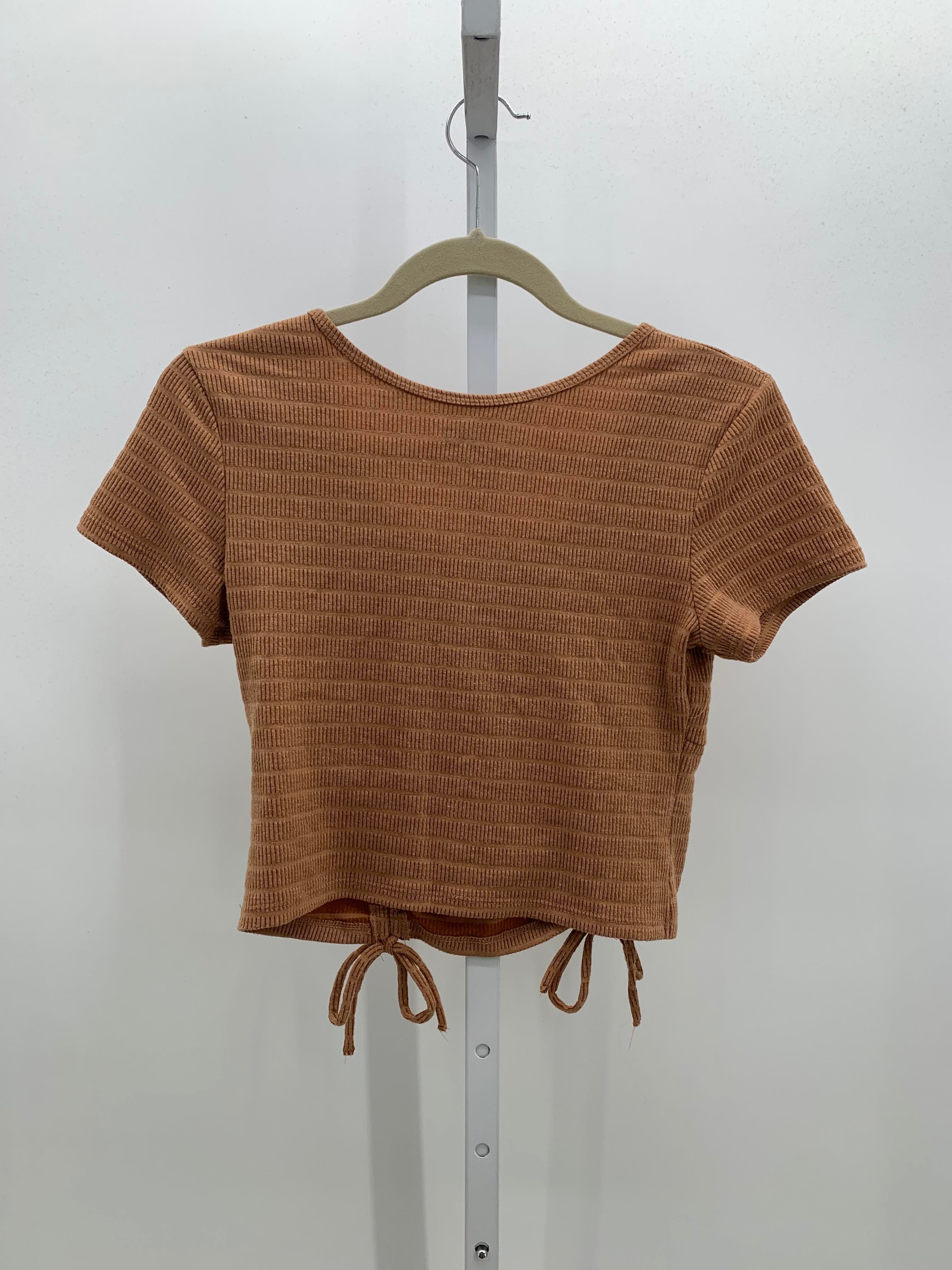 SO Size Medium Juniors Short Sleeve Shirt