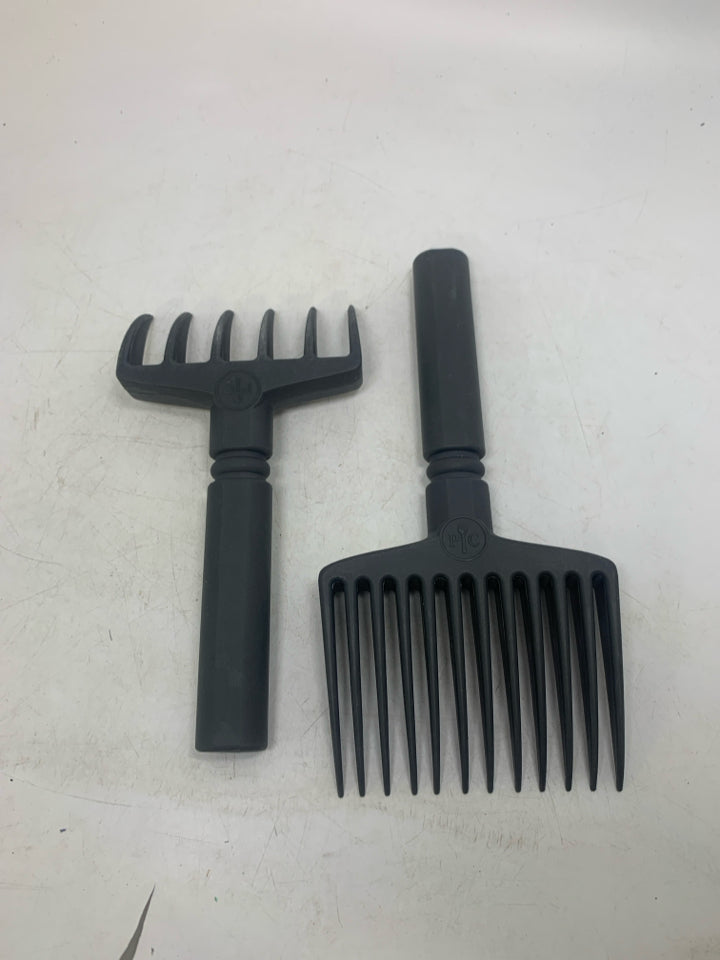 2 PC QUICK MEAT SHRED MAGNETIC TOOLS.