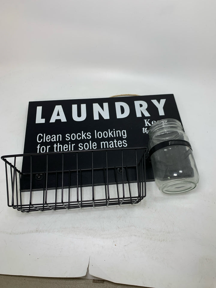 LAUNDRY CLEAN SOCKS WALL ART.