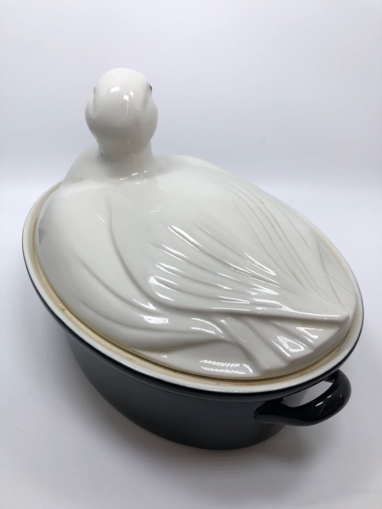 VTG CARBONE BLACK DUCK CASSEROLE DISH.