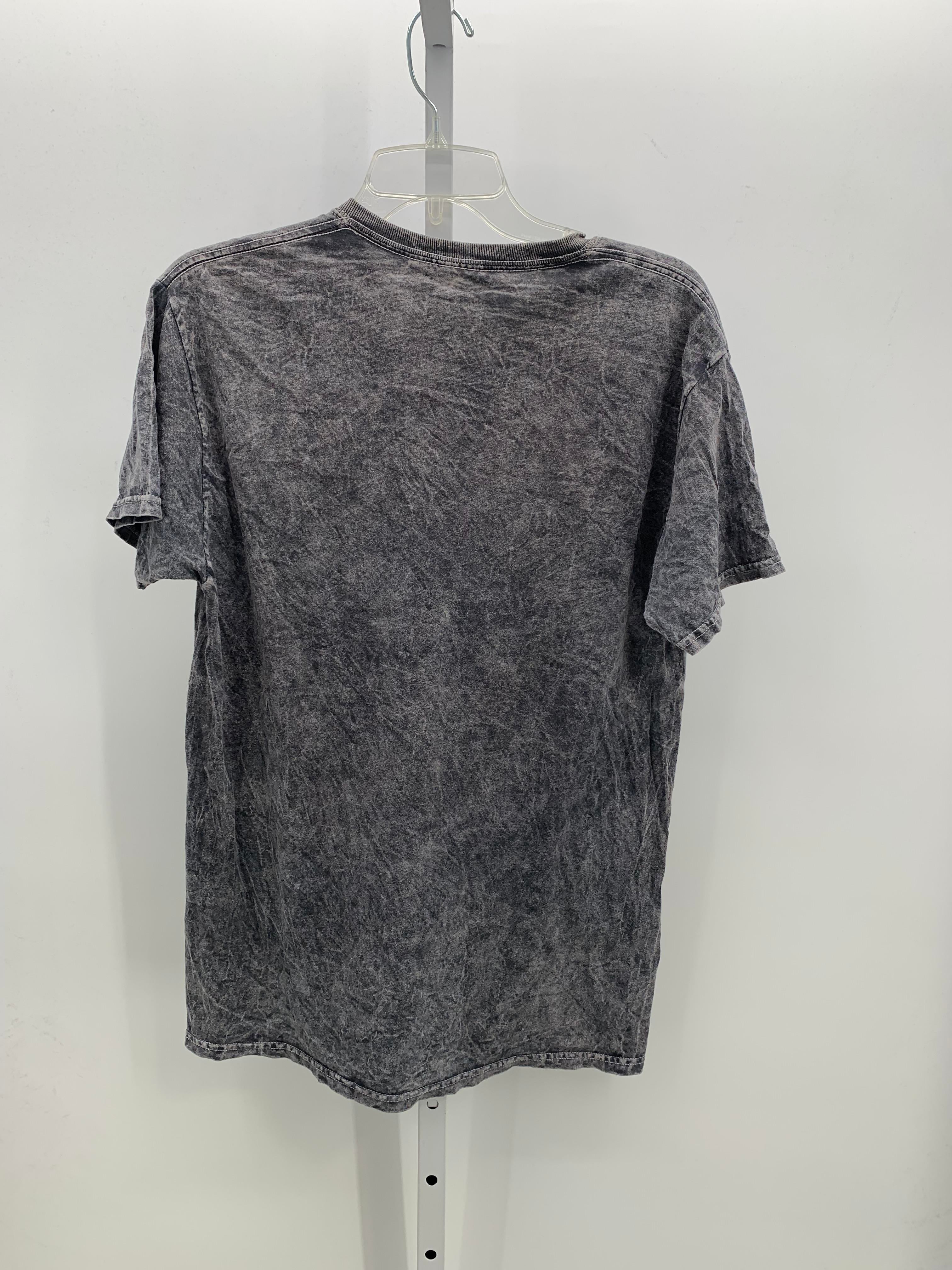 GRAPHIC KNIT TEE.
