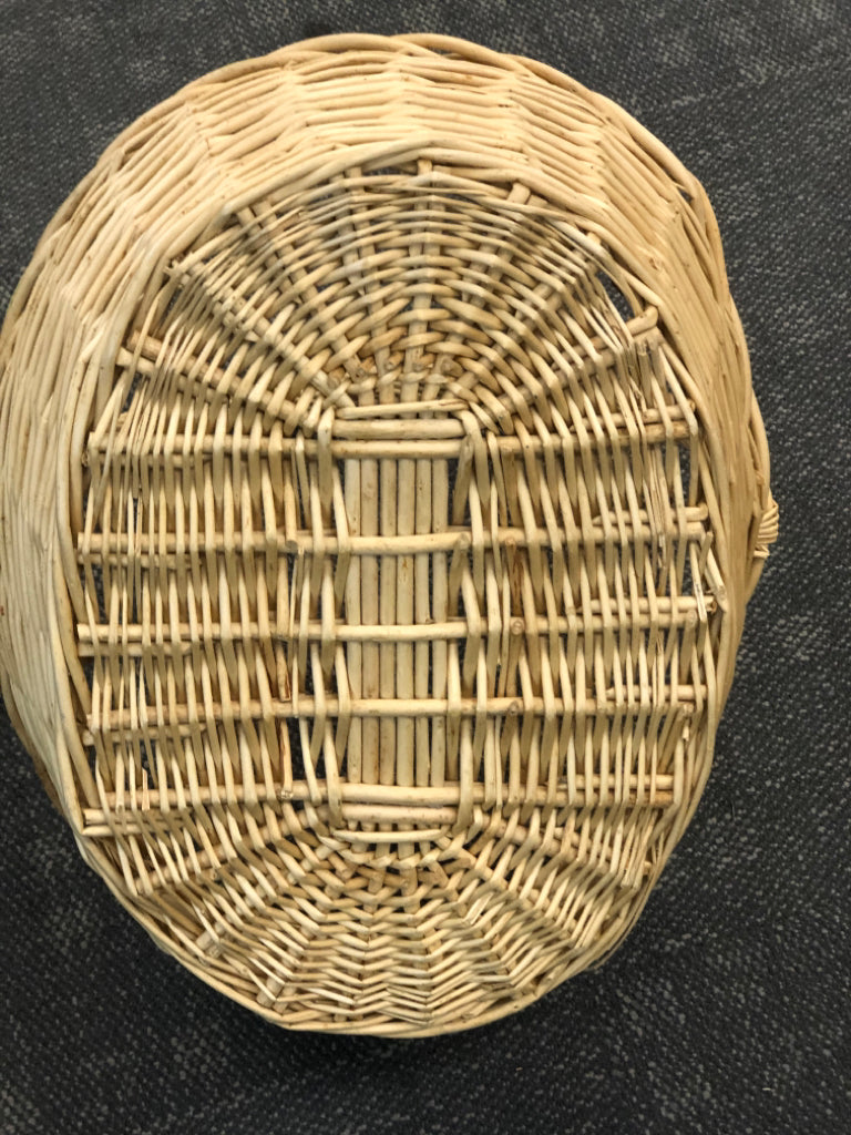 OVAL WICKER BASKET W/LARGE HANDLE.