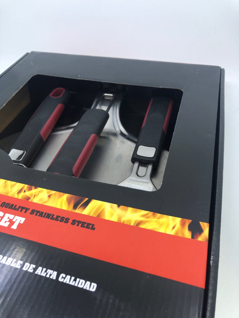 NIB PIZZA SET.