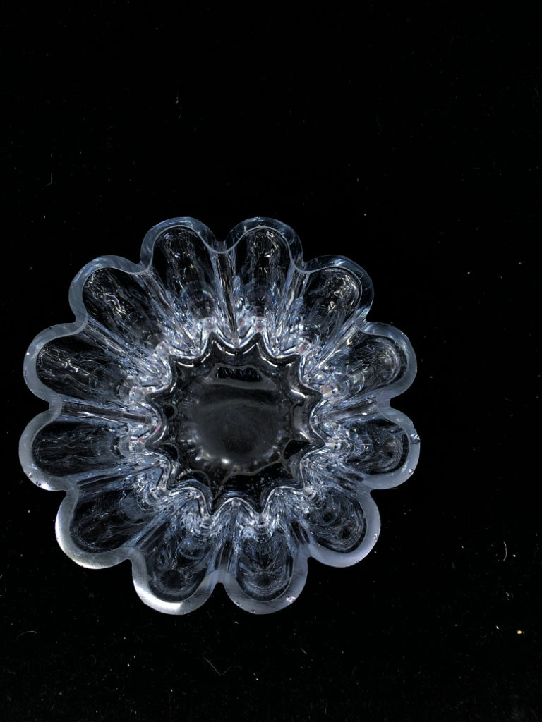 HEAVY RIBBED WAVY EDGE GLASS VASE.