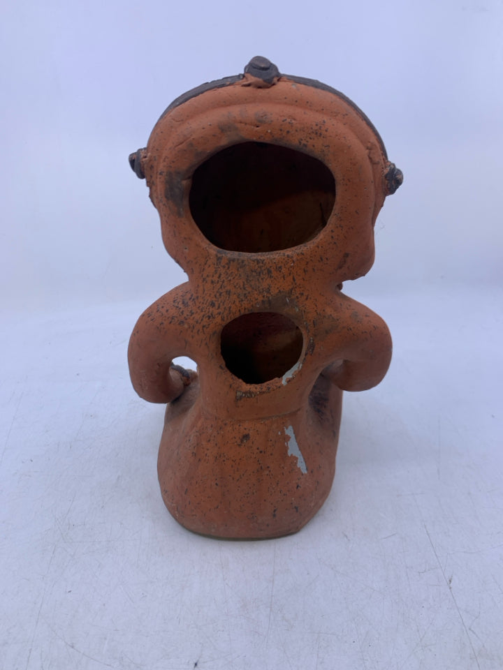 LG CLAY FALK ART MAN SITTING FIGURE.