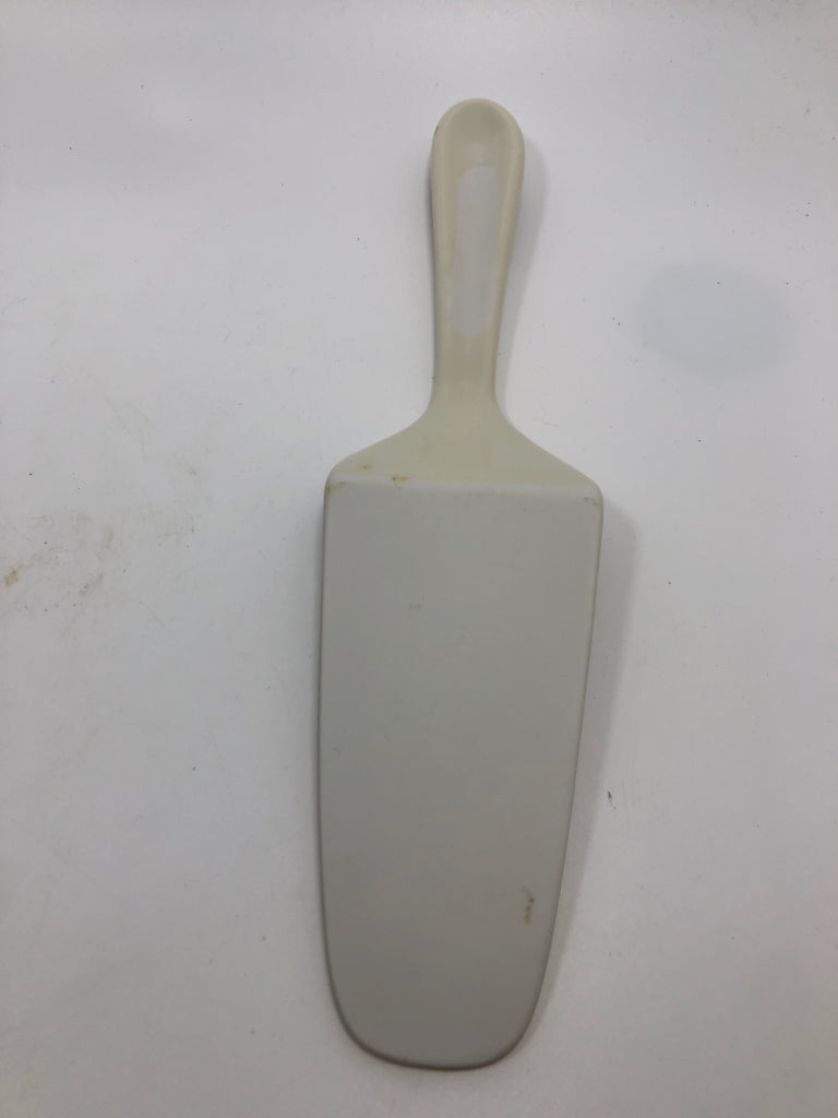CERAMIC FRUIT BASKET CAKE SERVER