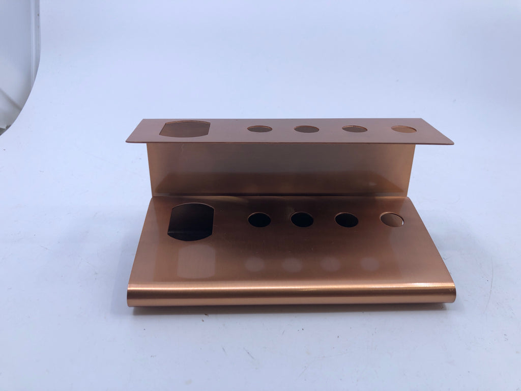 BRONZE METAL PEN HOLDER.
