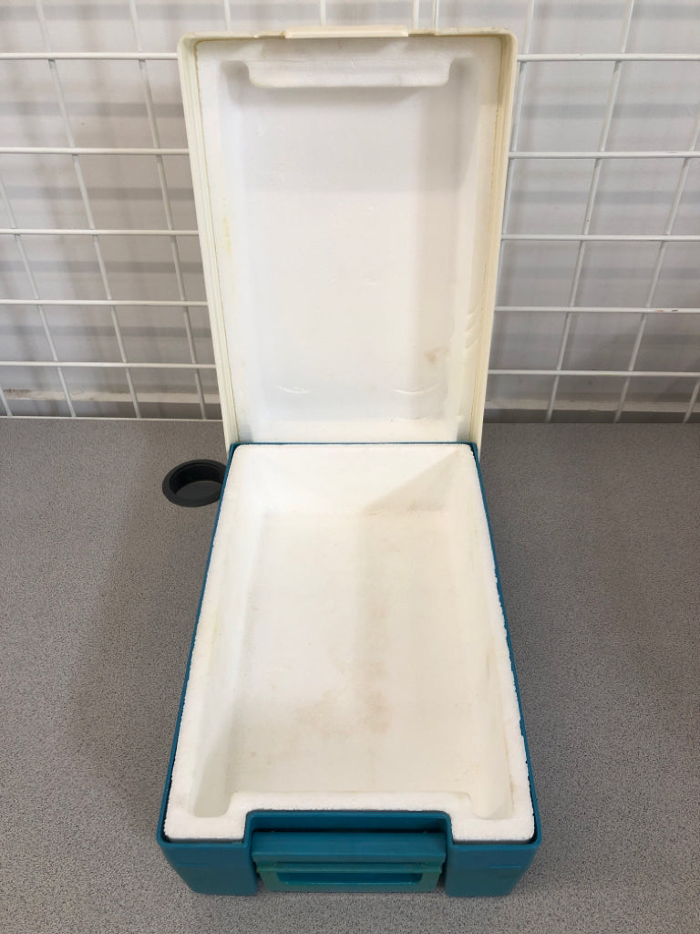 VTG RUBBERMAID SIDEKICK COOLER/ LUNCHBOX.